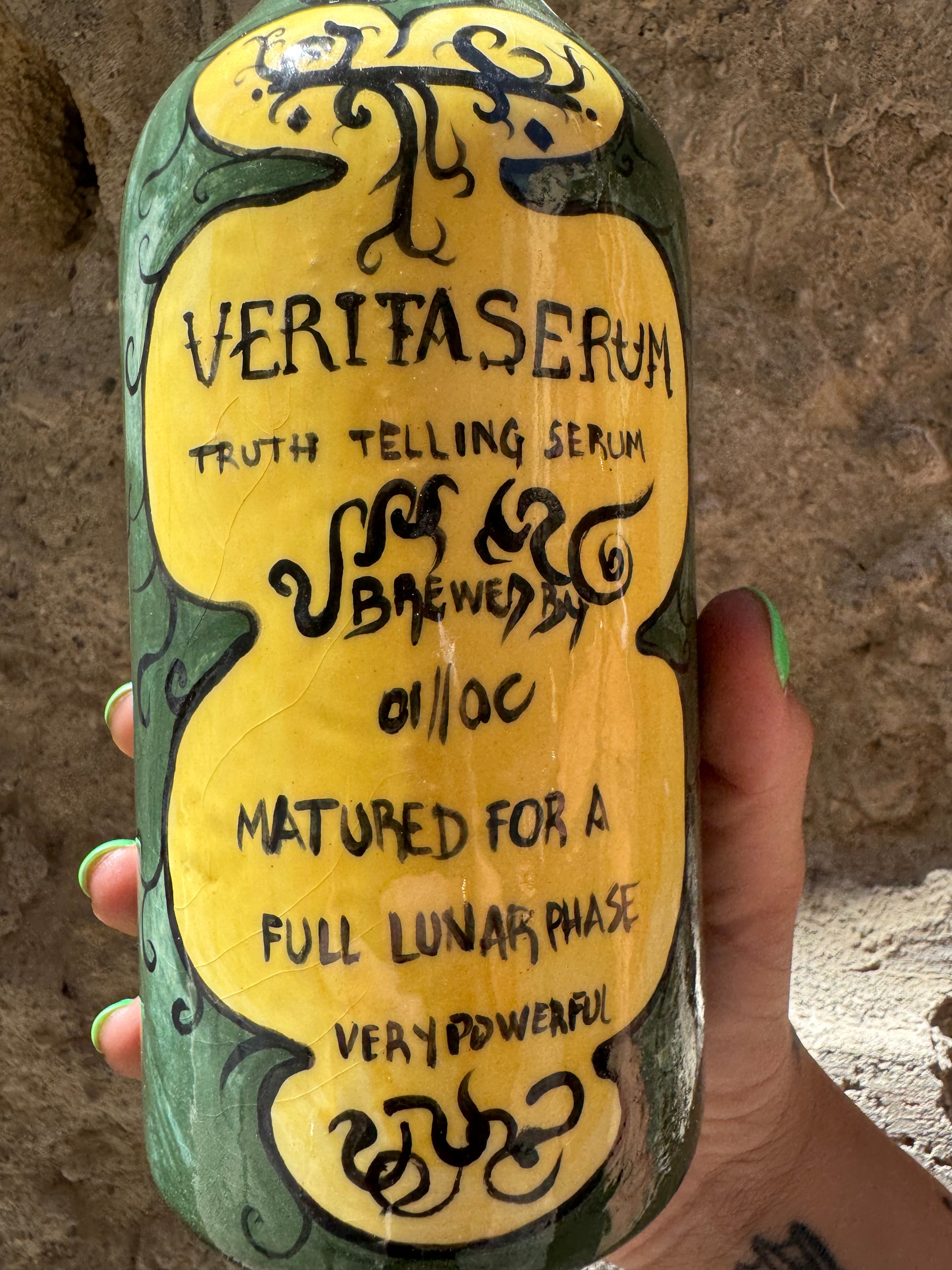 Siero Verita di Oilloc2 in bottiglia con contagocce, per la cura della pelle e idratazione del viso.